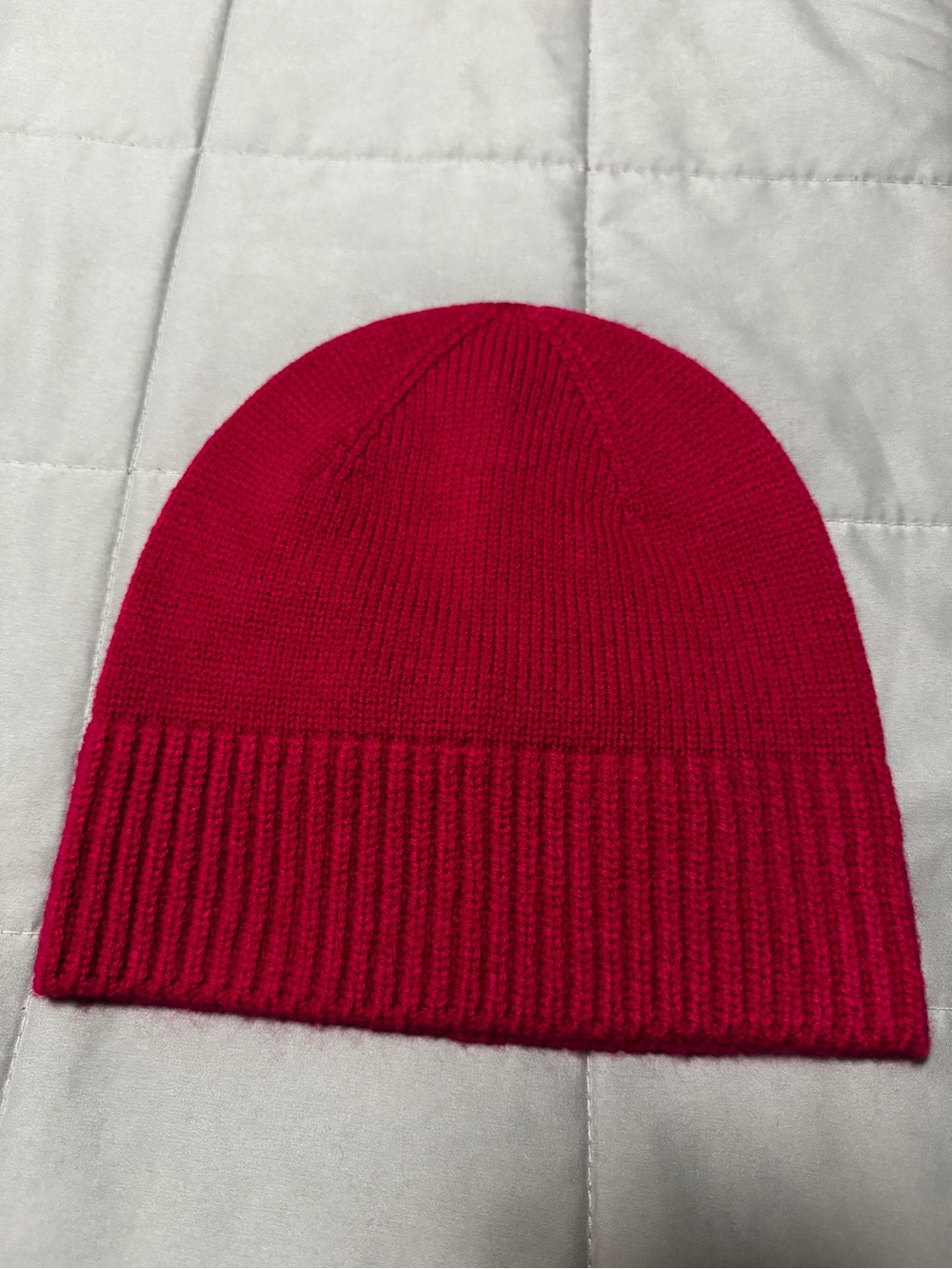 Kate Spade Knit Beanie Hat Bow Accent Pomegranate & Black, One Size - Picture 3 of 6
